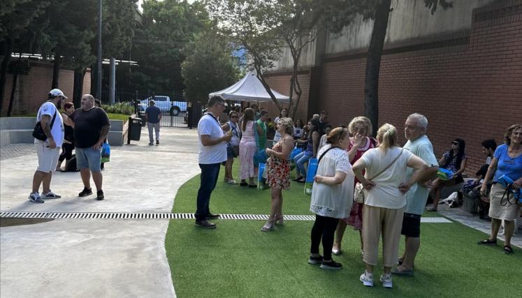 Parque Chacabuco estrenó un nuevo canil con juegos de agua y zonas de descanso