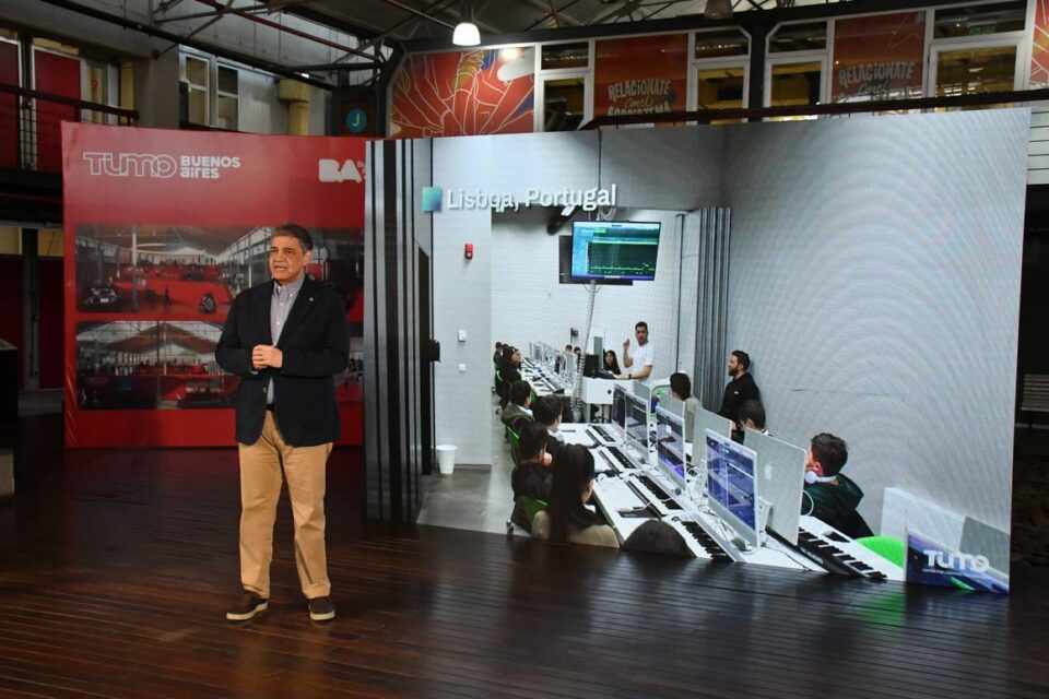 Barracas tendrá un centro tecnológico para que adolescentes aprendan robótica, cine y videojuegos