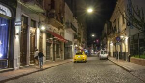 San Telmo sumó nuevas luminarias peatonales en calles del Casco Histórico