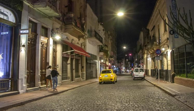 San Telmo sumó nuevas luminarias peatonales en calles del Casco Histórico