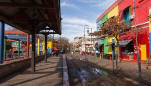 Caminito sumó nuevas luces y mejoras en calles, ferias y veredas