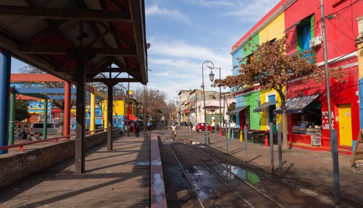 Caminito sumó nuevas luces y mejoras en calles, ferias y veredas