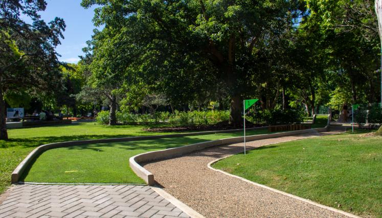 Plazas y parques porteños suman juegos, canchas y nuevos espacios de descanso