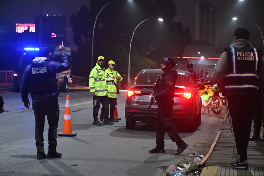 Controles simultáneos reforzaron los accesos porteños sobre la General Paz y el Riachuelo