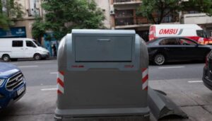 La Ciudad suma 7.000 contenedores con un sistema que impide retirar las bolsas