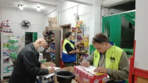 Retiraron 558 productos irregulares de autoservicios en siete barrios porteños