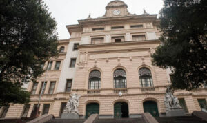 Bernasconi: un palacio escolar en Parque Patricios