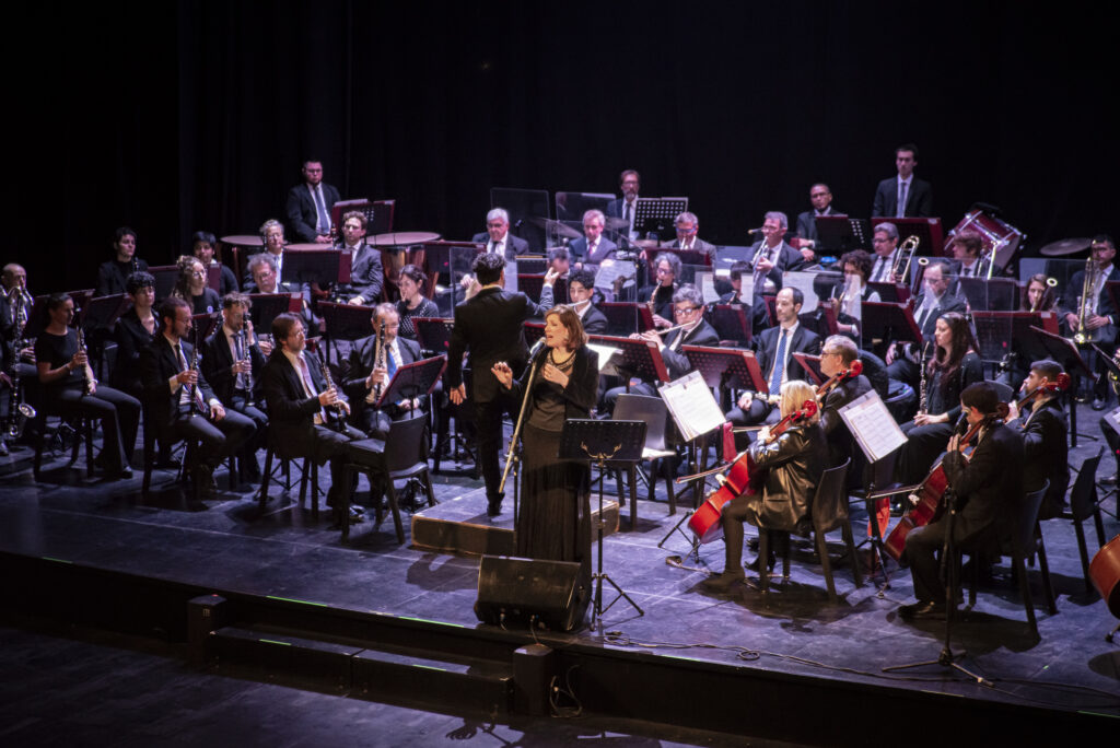 Ligia Piro canta con la Banda Sinfónica