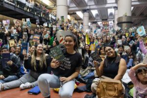 La Línea H tendrá un viaje en silencio entre libros y lectores