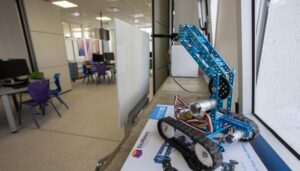 Una escuela pública de Barracas estrena un modelo bilingüe con inteligencia artificial