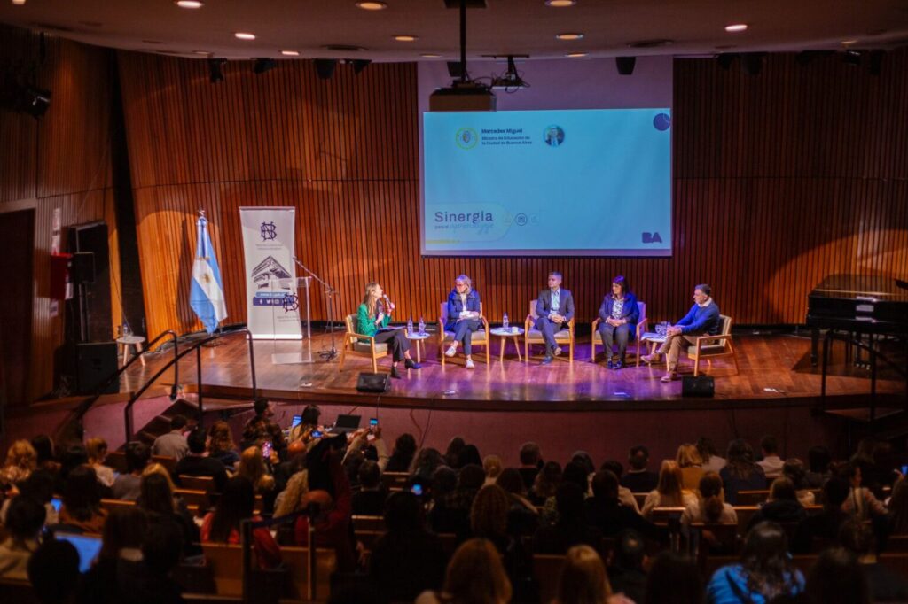 Ausentismo escolar: la Ciudad reunió a docentes y especialistas