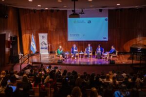 Ausentismo escolar: la Ciudad reunió a docentes y especialistas