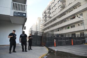 Evacuación y apuntalamiento tras el derrumbe en Estación Buenos Aires