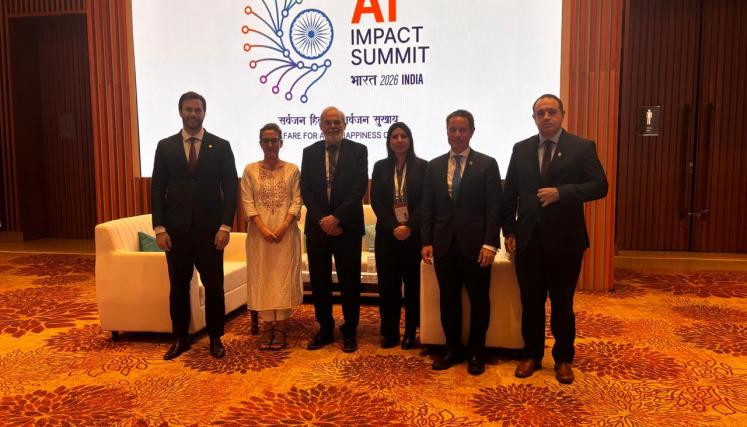 Buenos Aires lleva su agenda de IA a un foro global en India
