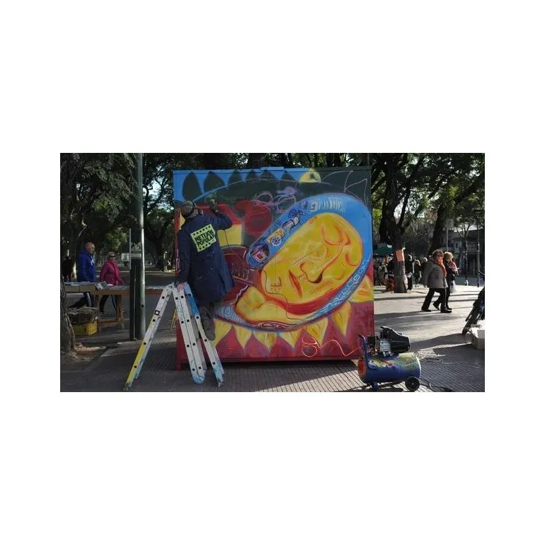 Murales y persianas con identidad barrial: el trabajo colectivo de Metejón Popular