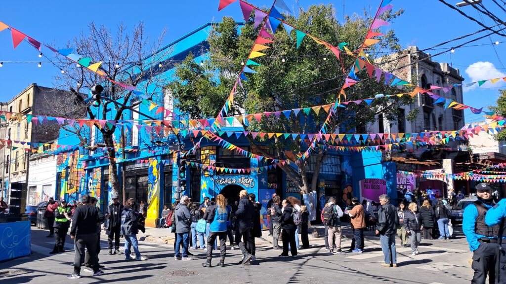 La Boca celebra 156 años con la renovación de Necochea