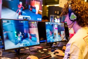 Tecweek lleva IA y videojuegos a barrios porteños
